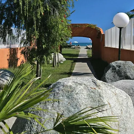 아파트 Lovely In With Shared Pool *