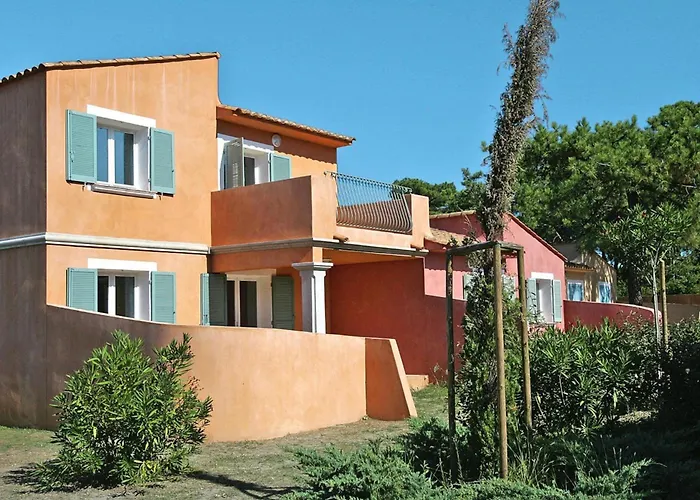 Lovely In With Shared Pool Apartment *