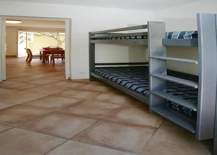 Lovely In With Shared Pool