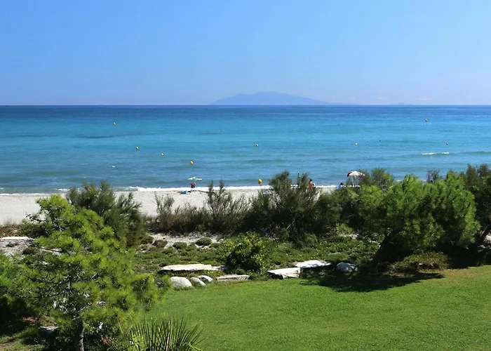 Lovely In With Shared Pool