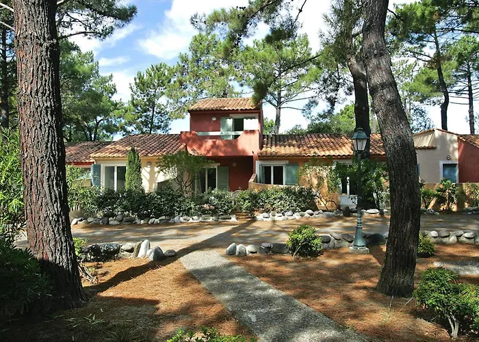 Apartmán Lovely In With Shared Pool