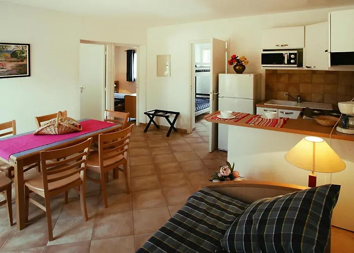 Lovely In With Shared Pool Apartmán